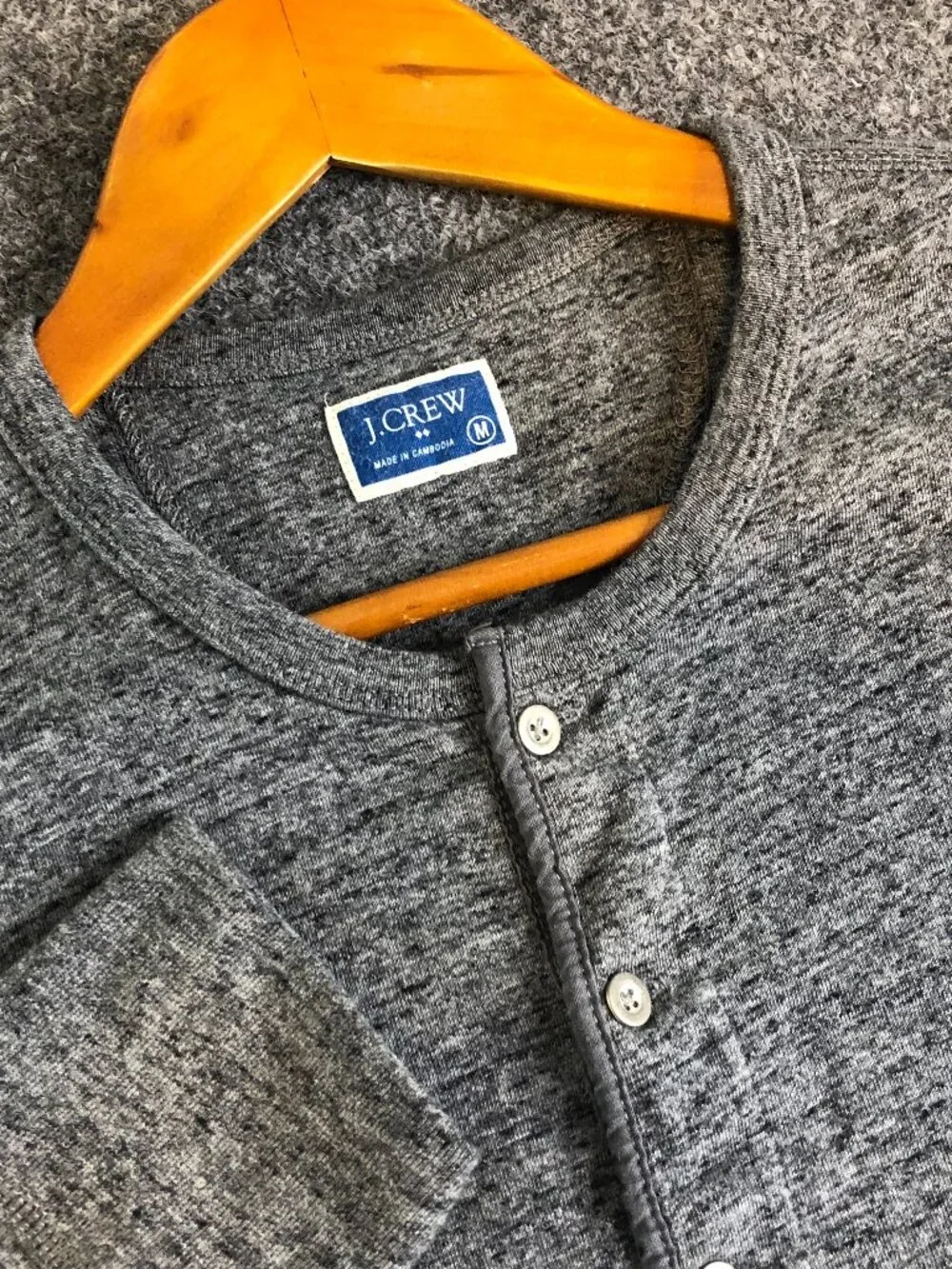 J Crew Shirt Mens MEdium Gray Heather Henley Knit Goods Long Sleeve 100% Cotton